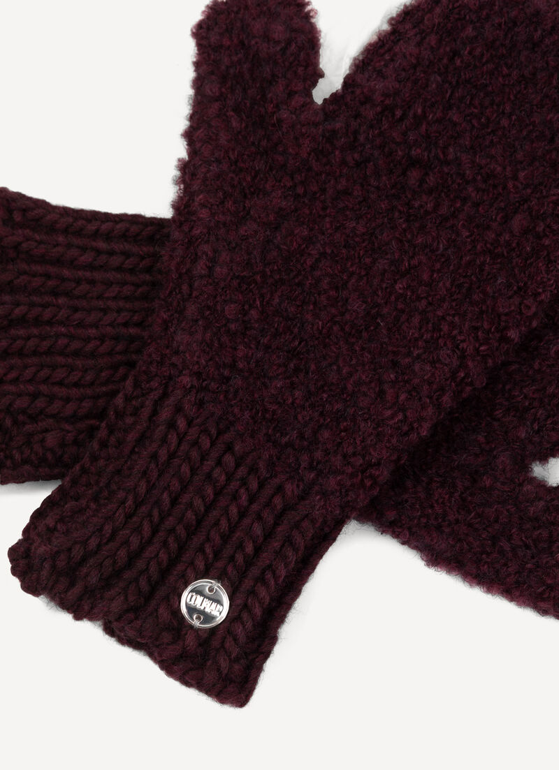 Bouclé yarn mittens