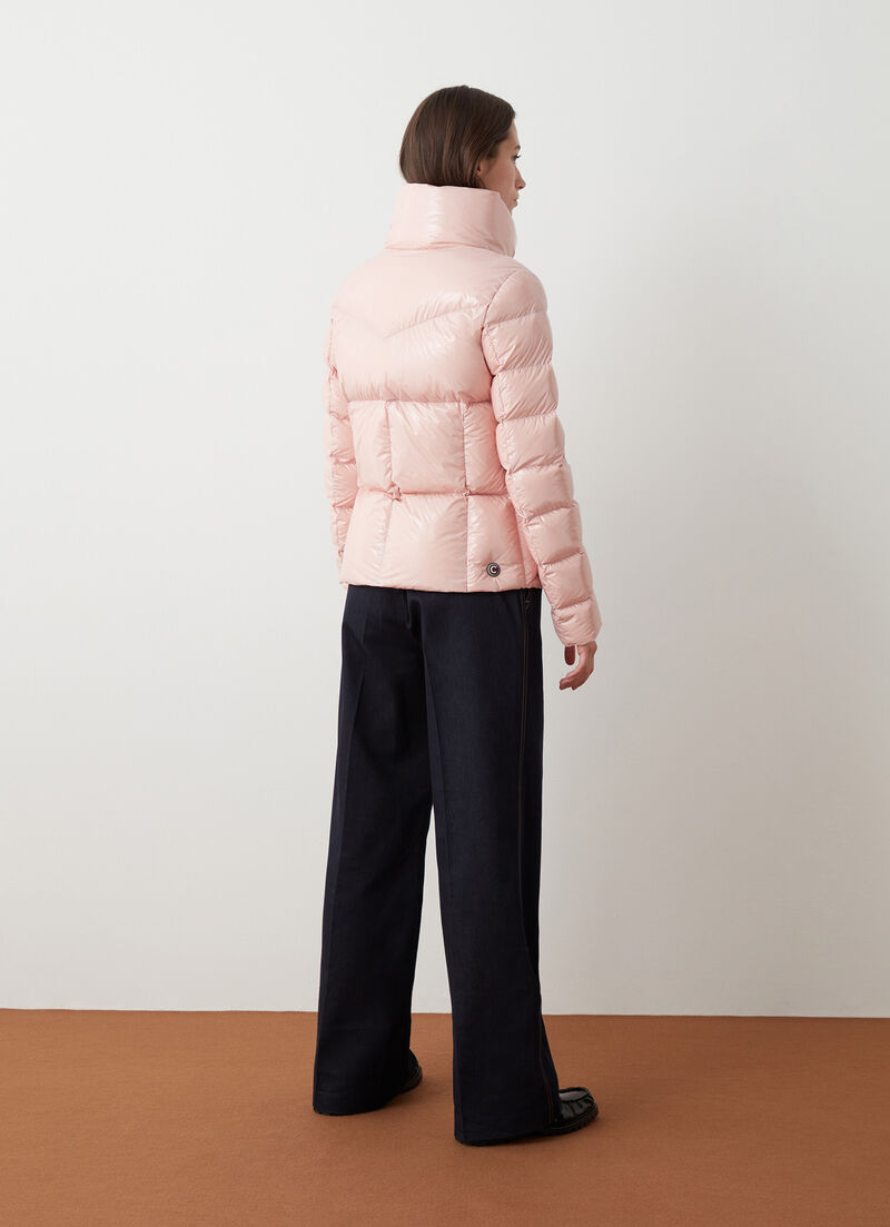 Super-glossy down jacket with padded collar