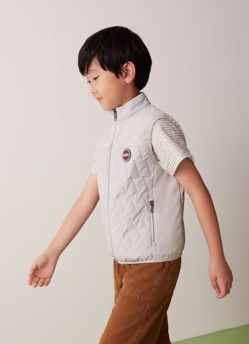 Gilet with ultrasonic stitching