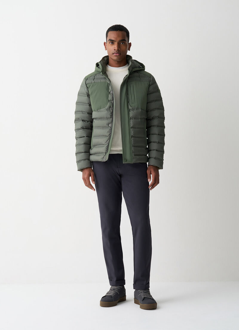 Seamless down jacket with removable hood