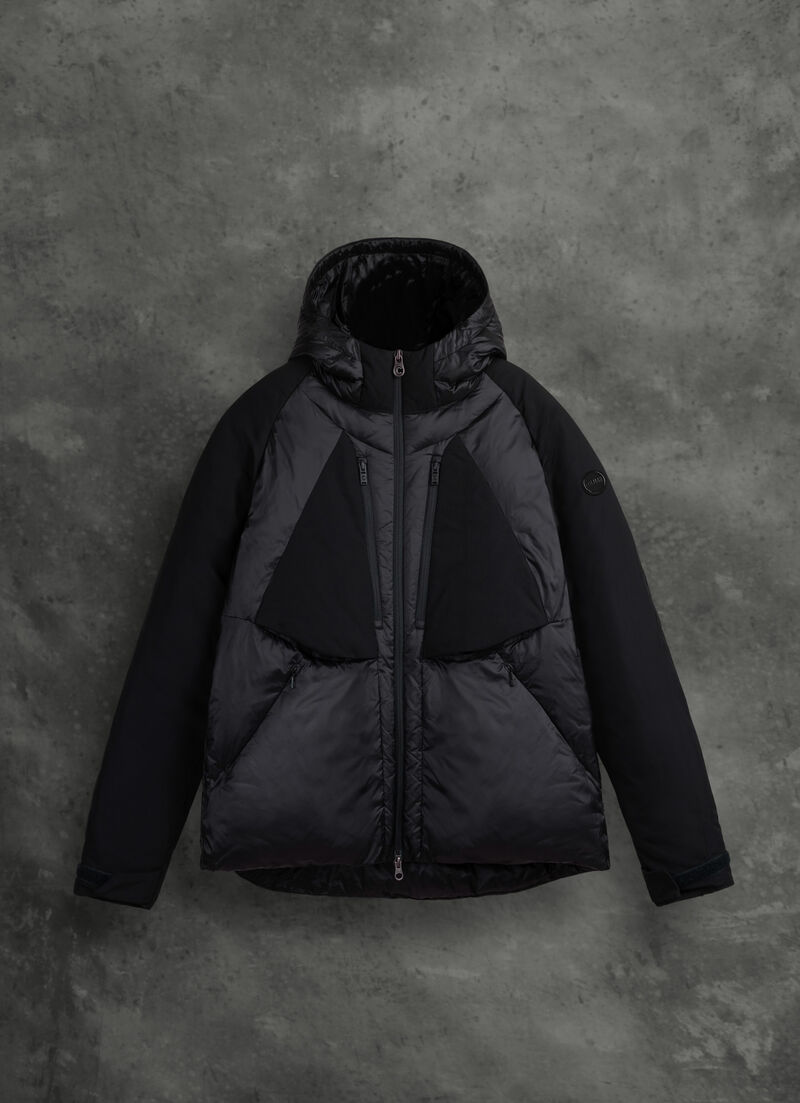 Solid-colour ripstop jacket with hood