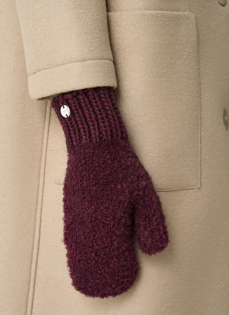 Bouclé yarn mittens