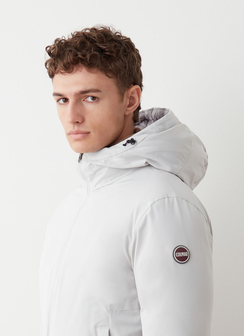 Reversible down jacket with seamless interior