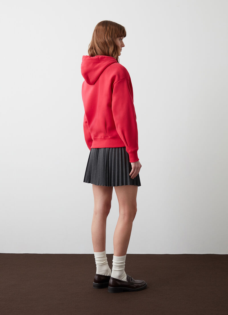 Hooded sweatshirt with darts