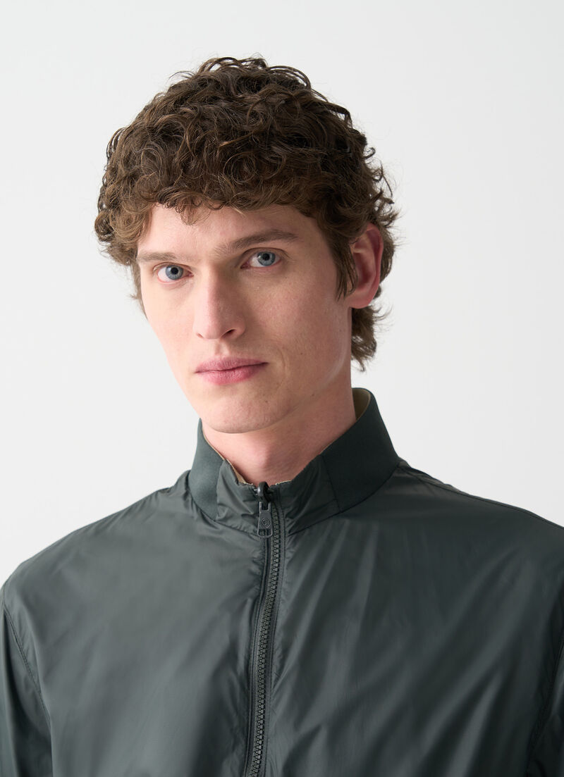 Reversible bomber jacket