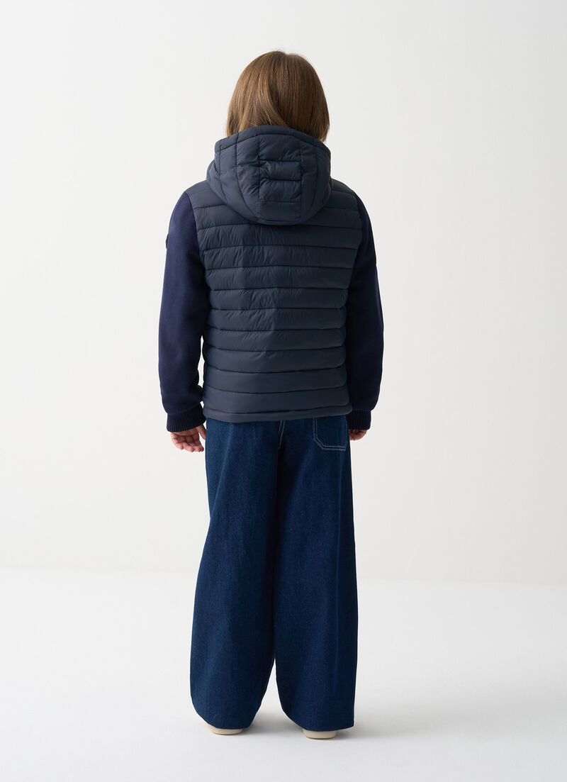 Unisex jacket with fleece sleeves