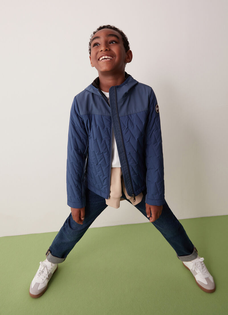 Hooded jacket with ultrasonic seams