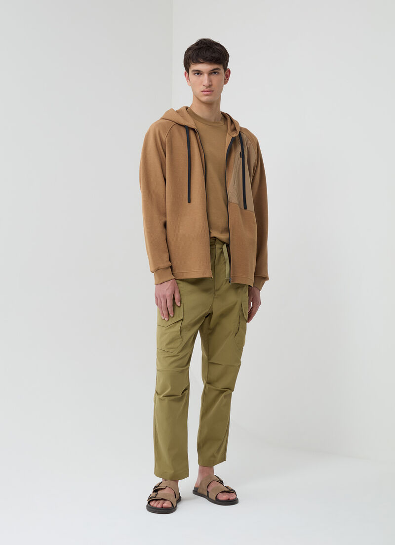 Sweatshirt with slanted nylon pocket