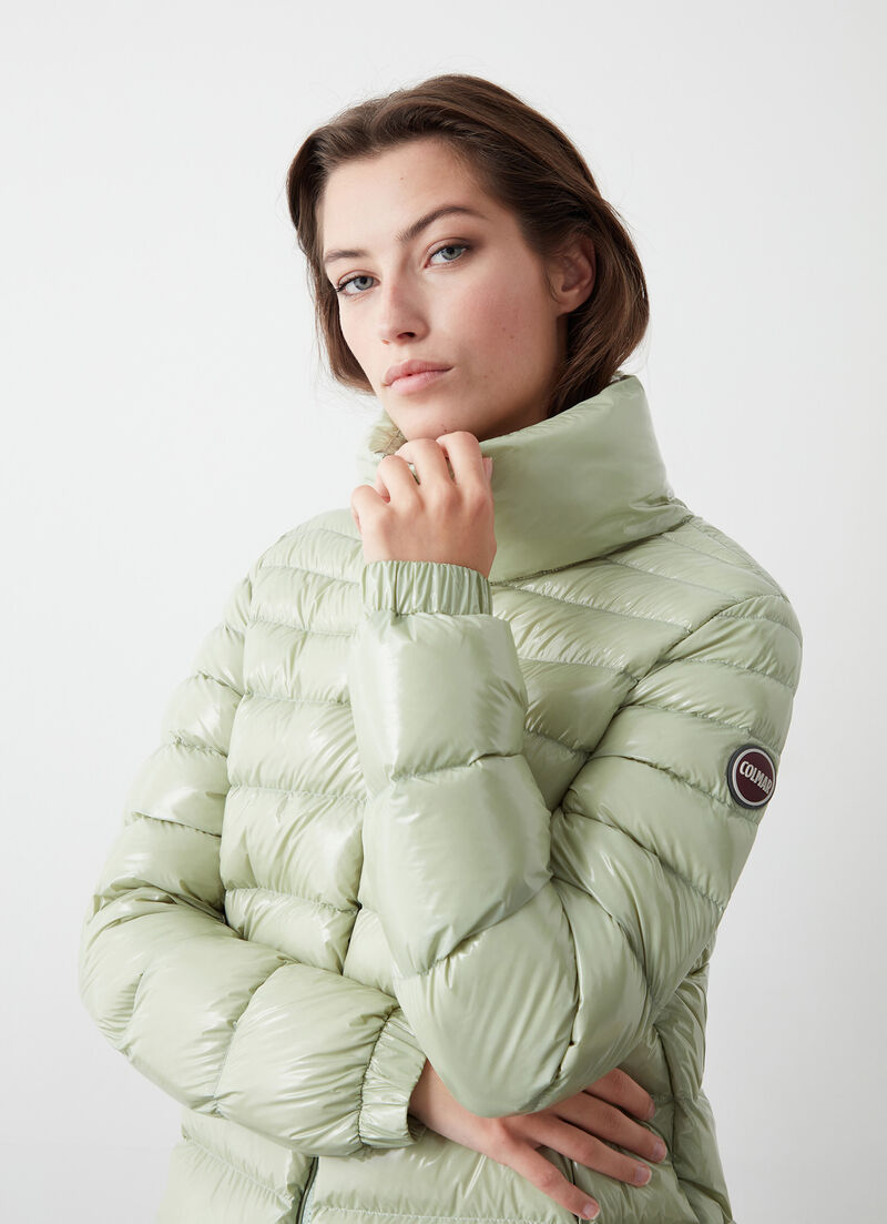 Super-glossy down jacket with drawstring