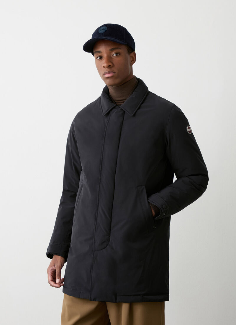 Waterproof coat with seamless interior