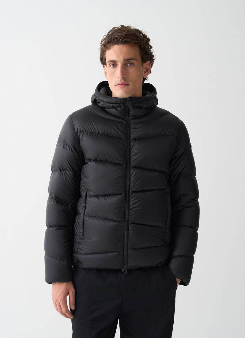 Hooded down jacket with wavy quilting