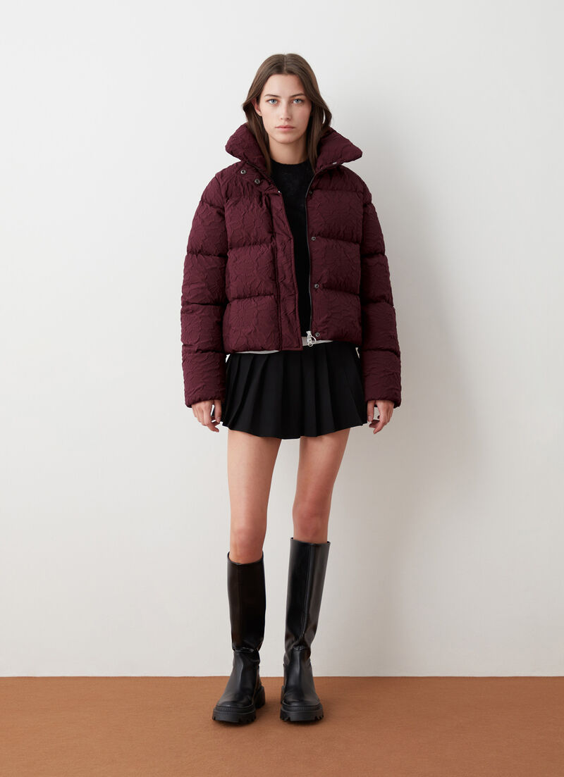 Short down jacket with 3D floral design