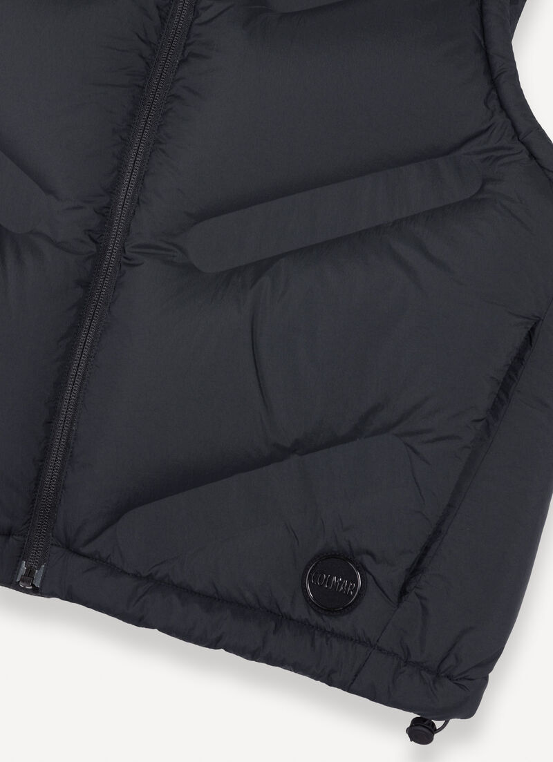 Matte gilet with diagonal design