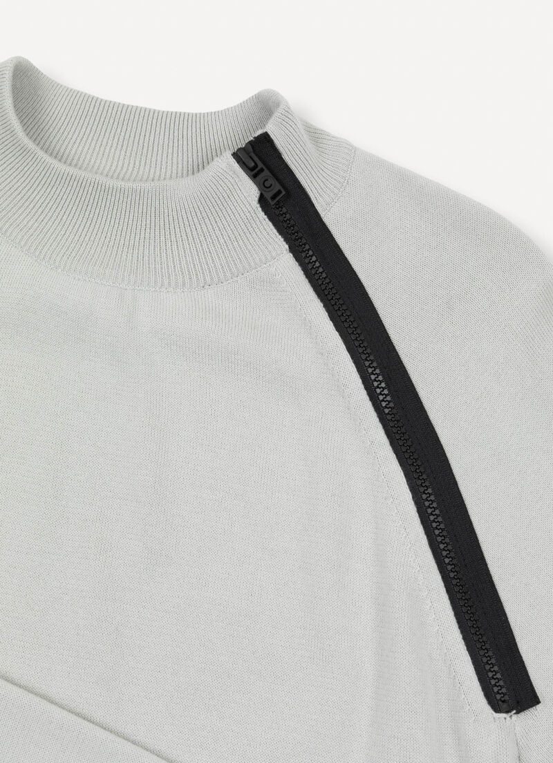 Pullover with asymmetrical zip