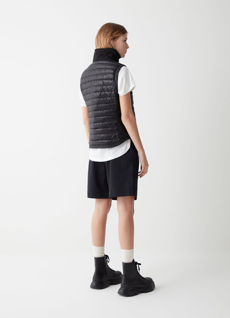 Solid-colour recycled fabric gilet