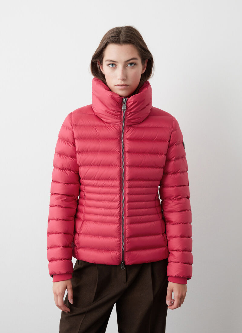 Fitted down jacket with knit cuffs
