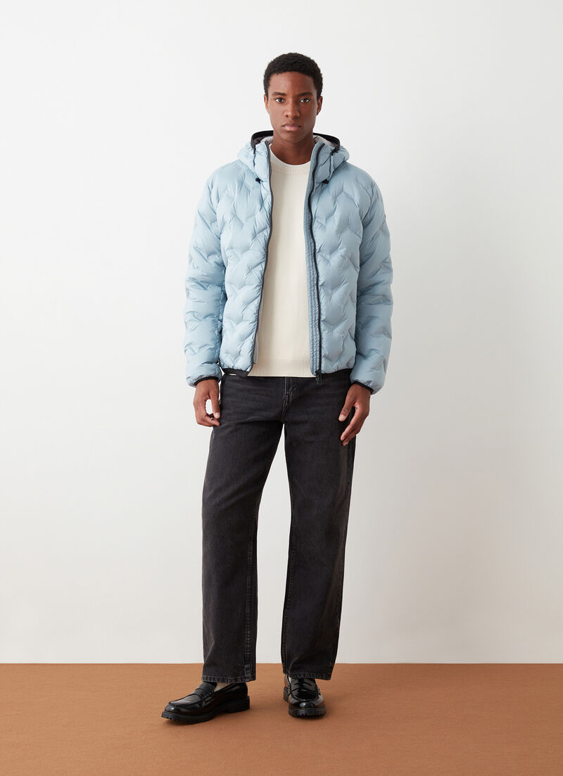 Short down jacket with seamless design