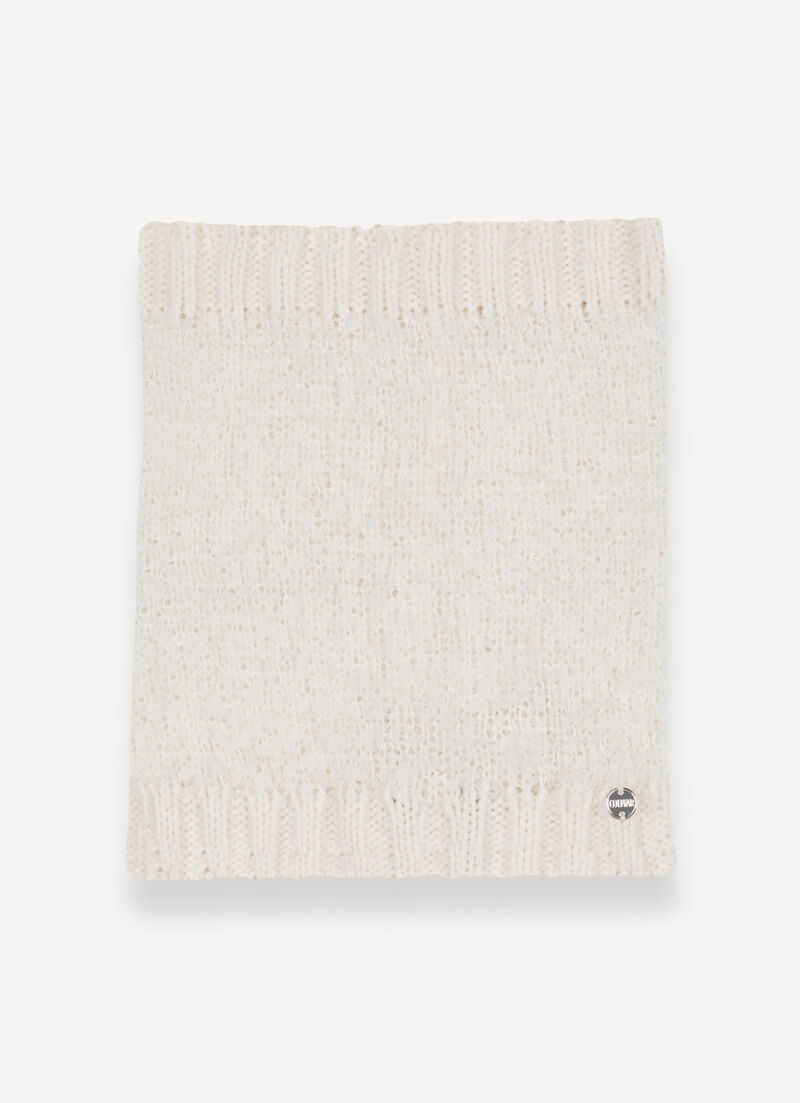 Bouclé yarn neck warmer