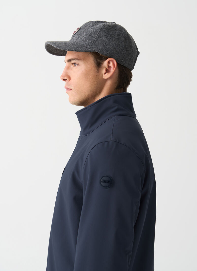 Autumn-weight softshell coat