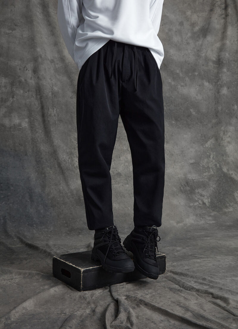 Drawstring trousers in technical fabric