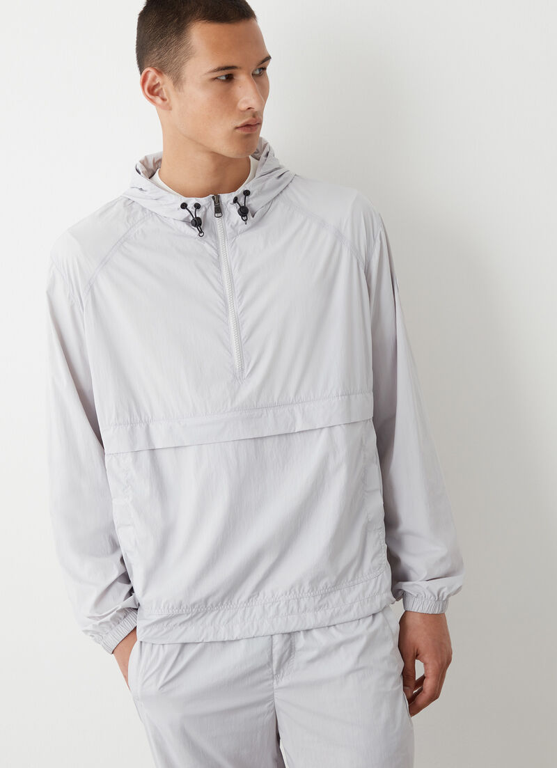 Light nylon anorak