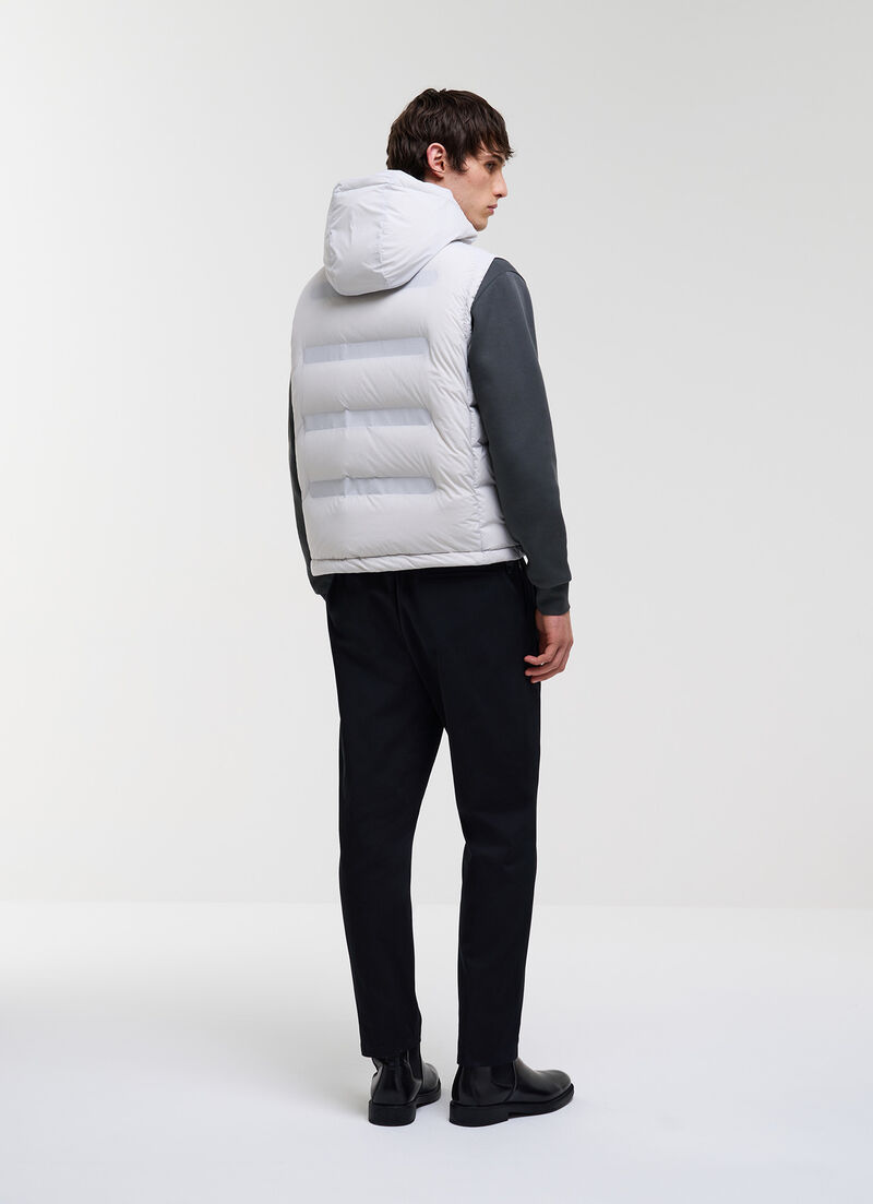 Matte gilet with diagonal design