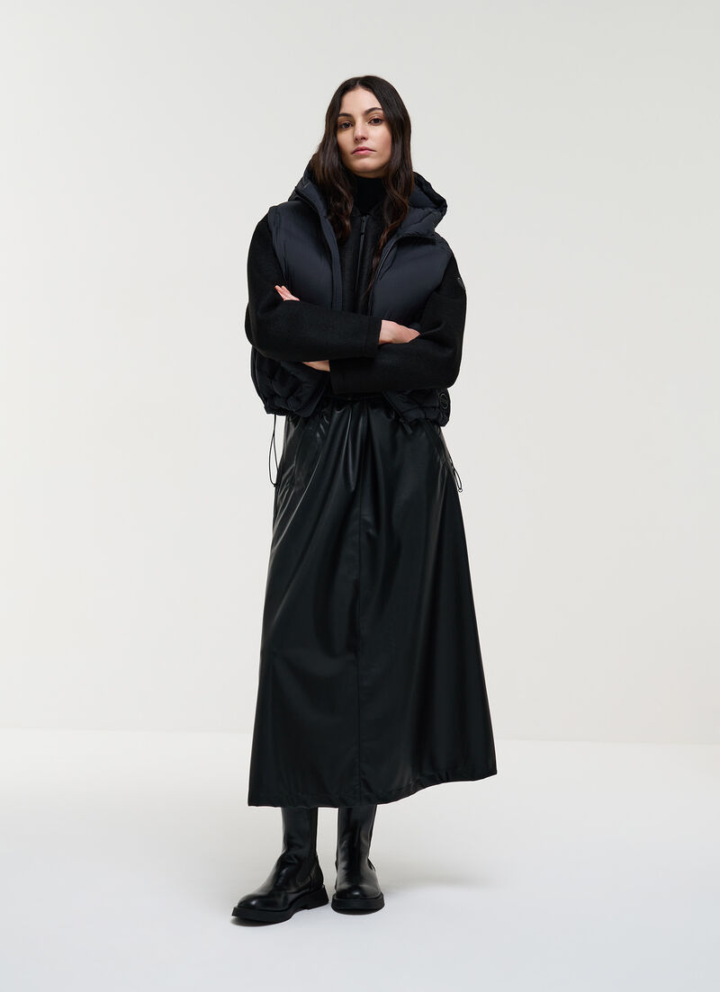 Matte gilet with diagonal design