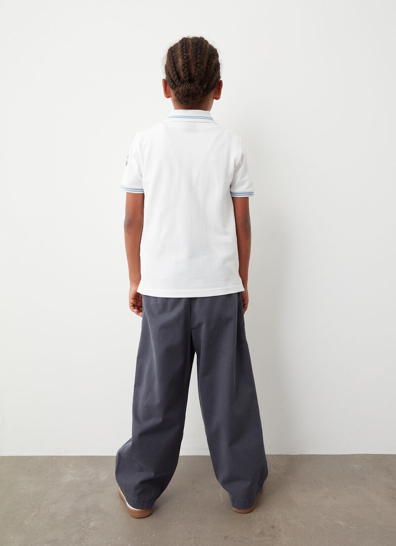 Contrasting striped polo-shirt