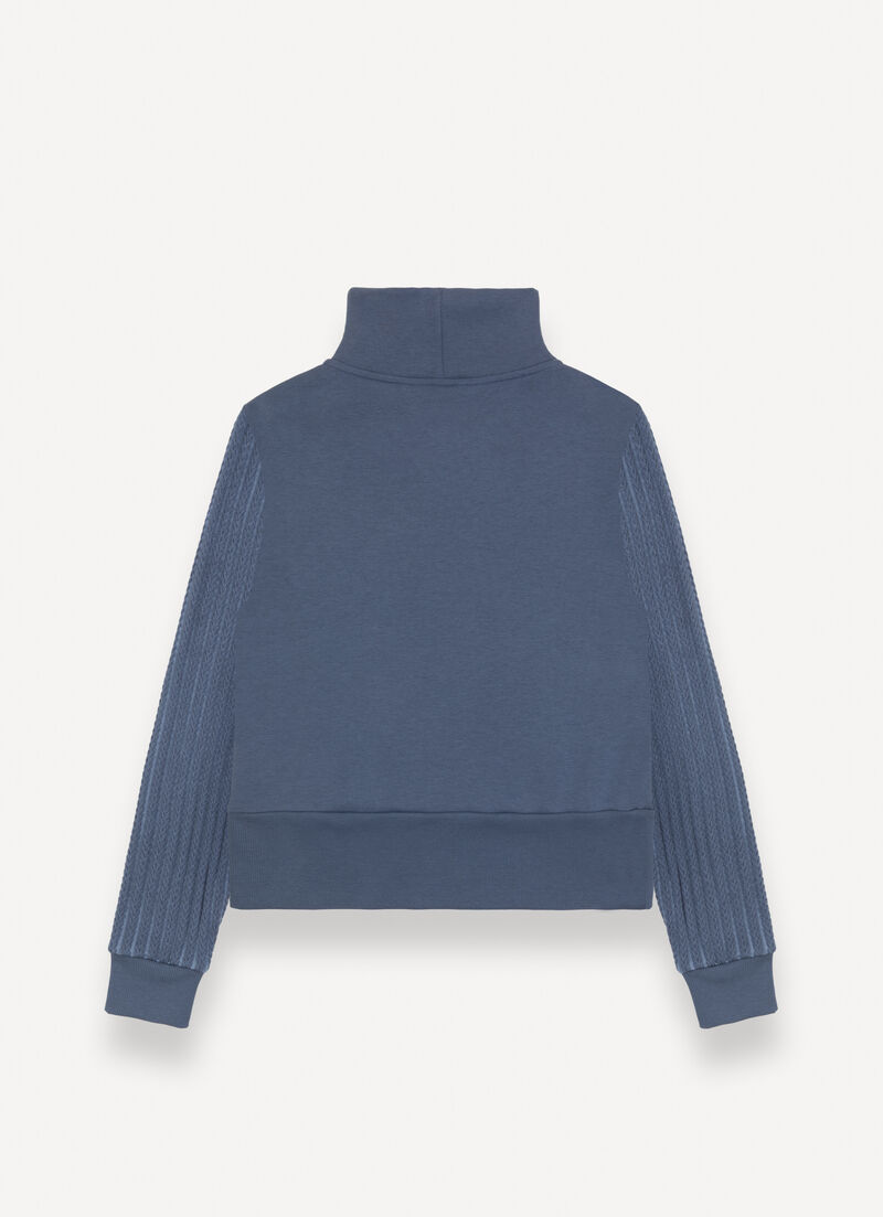 Sweatshirt with cable-knit sleeves