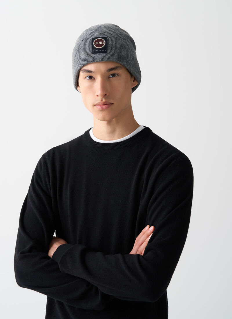 Unisex hat with turn-up cuff