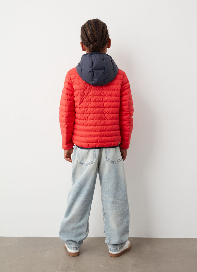 Short hooded down jacket