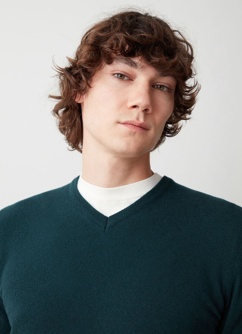 Cashmere stockinette-stitch V-neck pullover