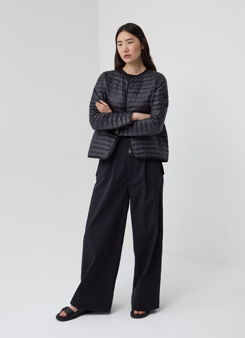 Lightweight down jacket with low-cut neck