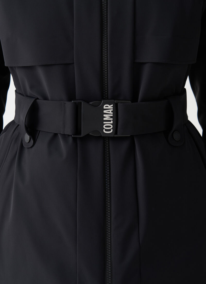 Shaped ski jacket with belt