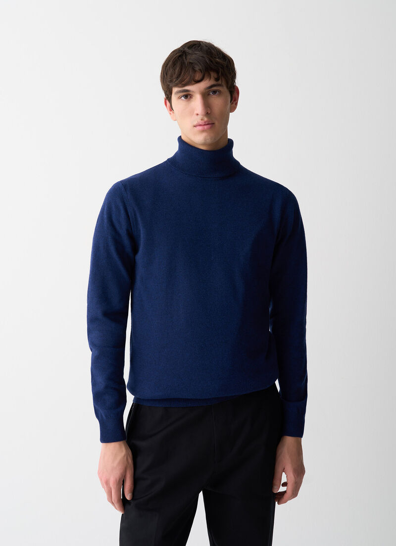 Fine knit polo-neck jumper