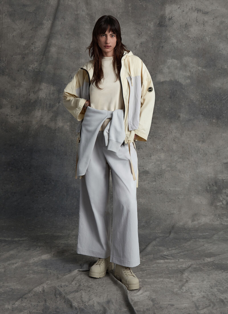 Unlined hooded colour-block jacket