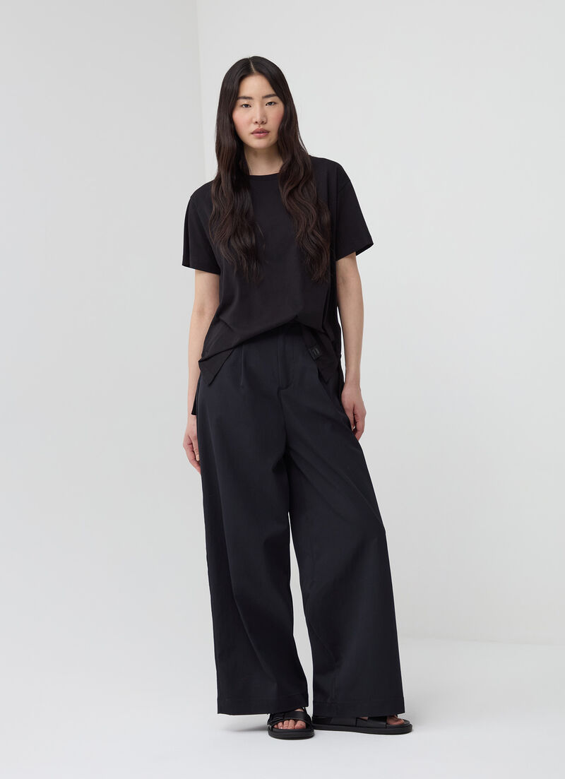 Asymmetrical crew-neck T-shirt