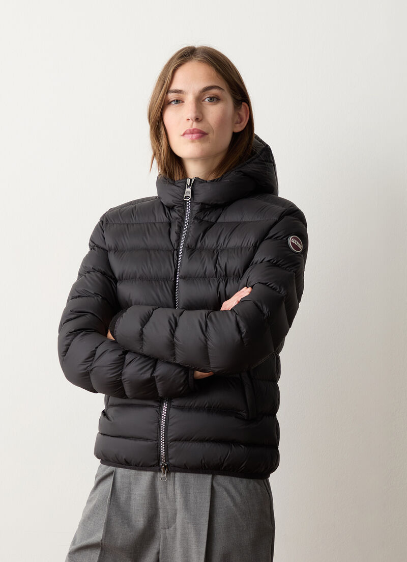 Short down jacket with attached hood