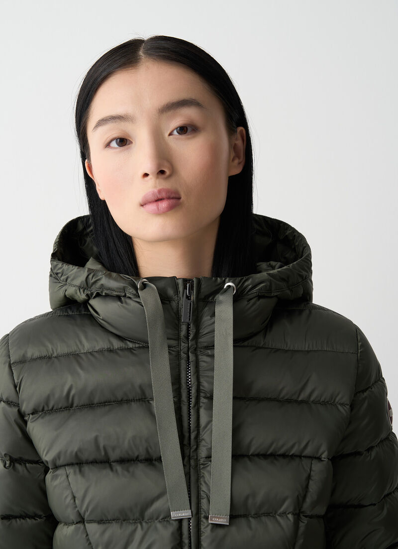 Fitted down jacket with hood