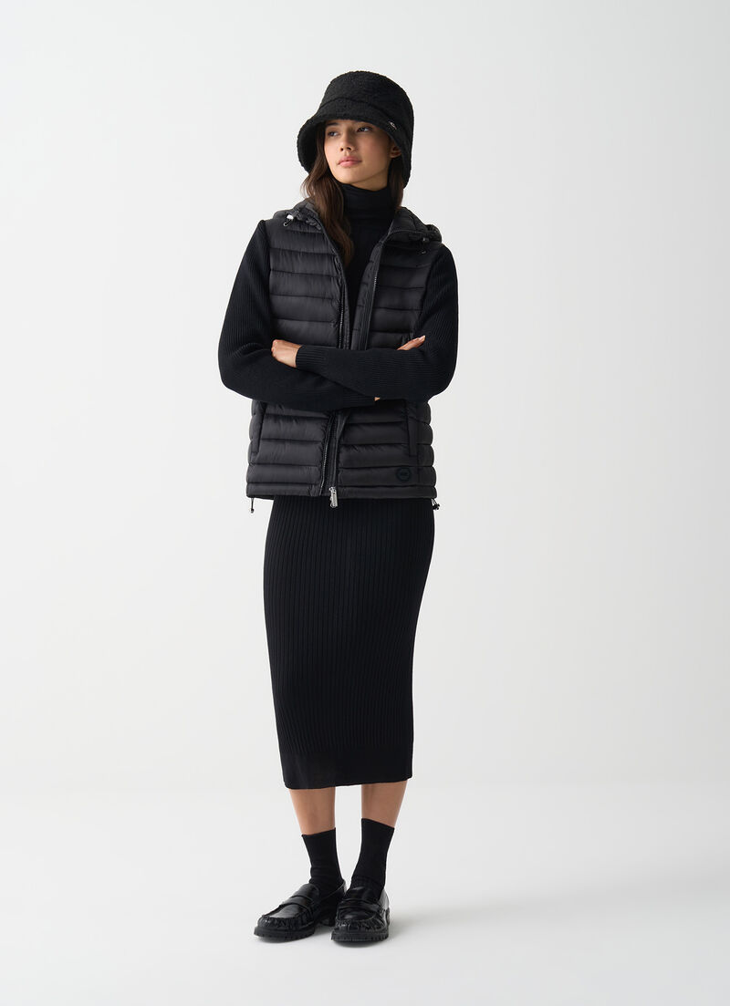 Hooded jacket with knit sleeves