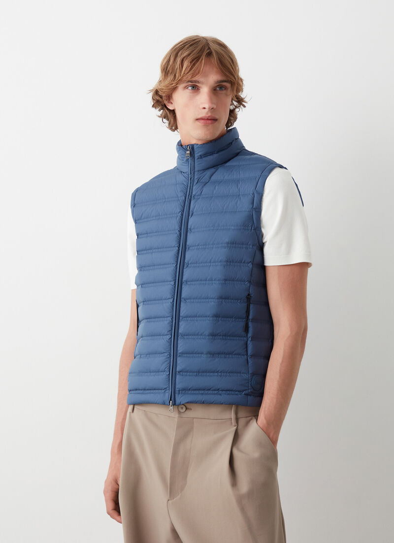 Seamless down-padded vest