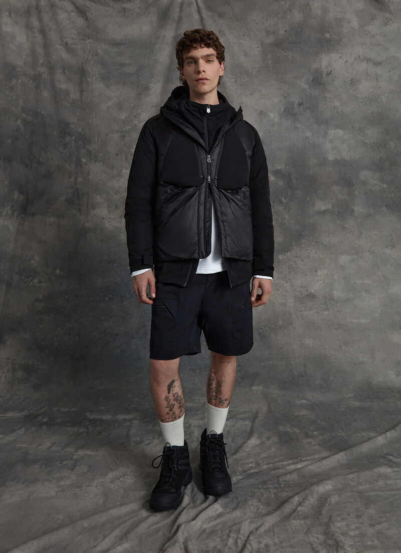 Solid-colour ripstop jacket with hood