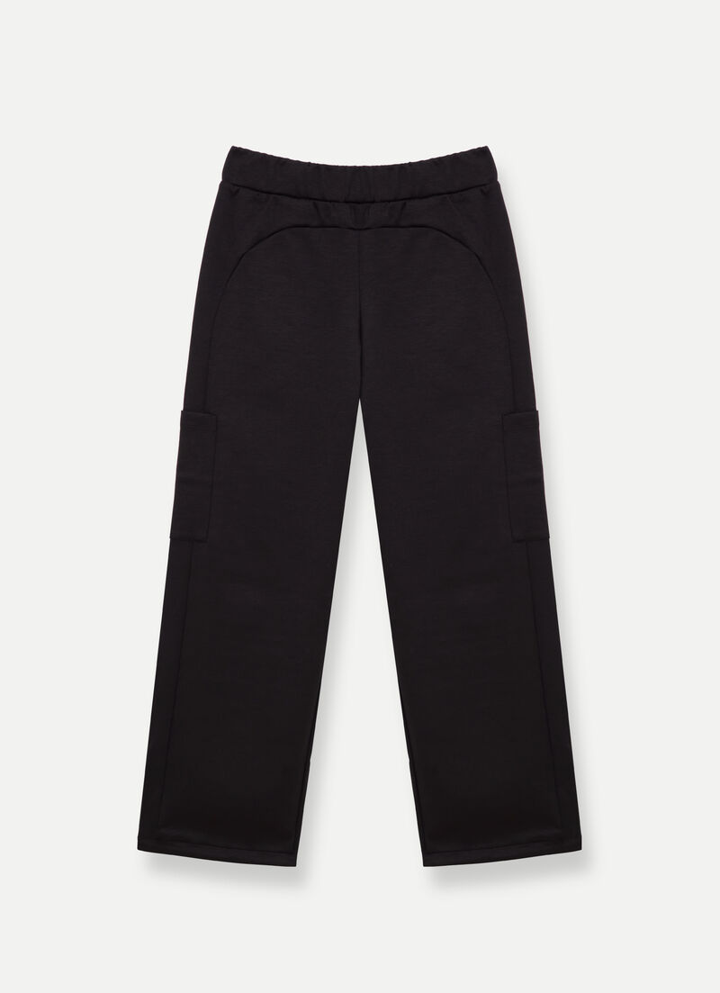 Stretch trousers with side pockets