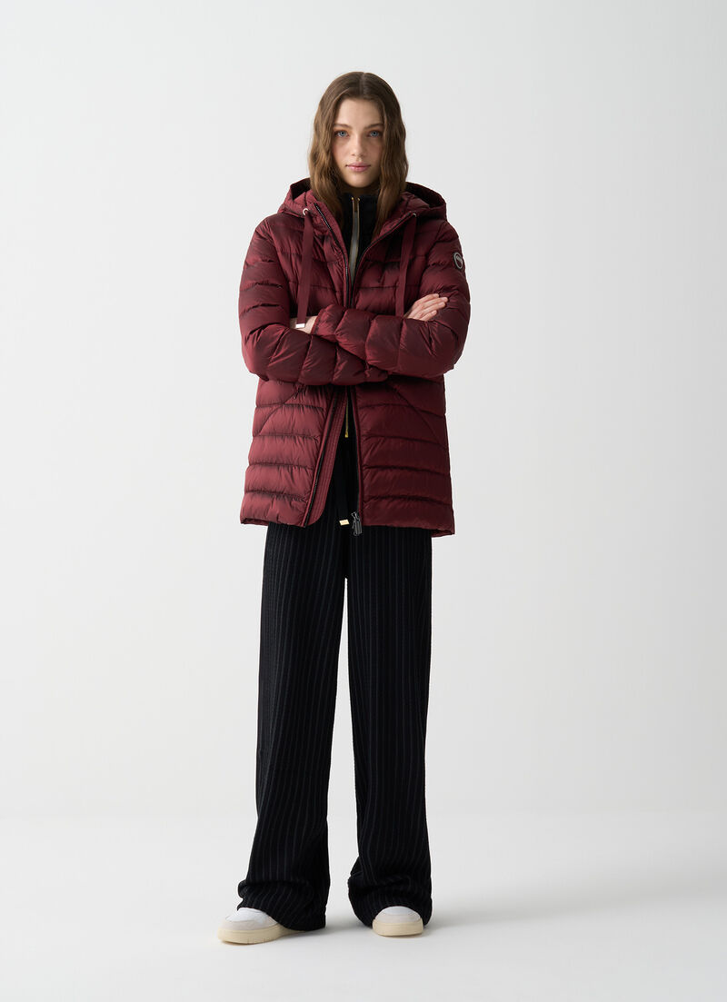 Fitted down jacket with hood