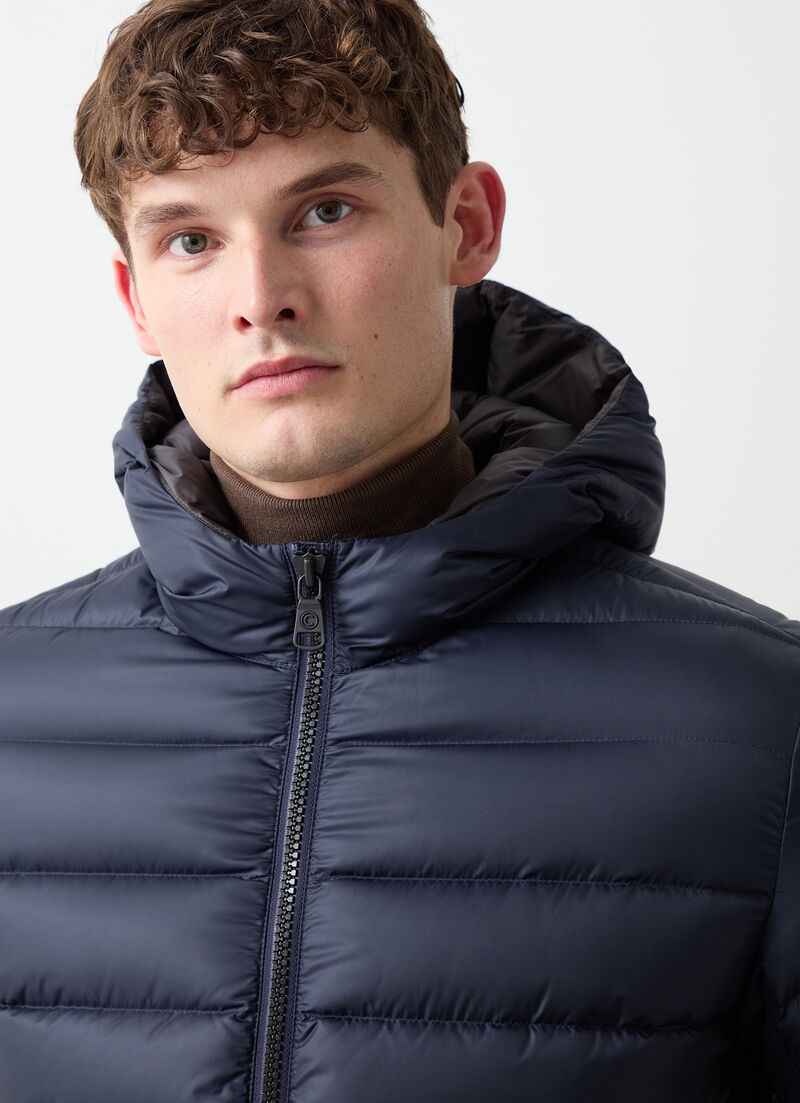 Sporty down jacket with fixed hood