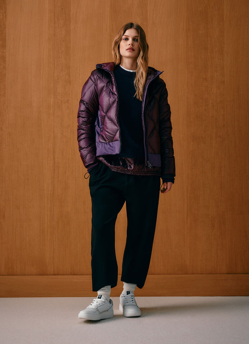 Colour-block down jacket with side zip