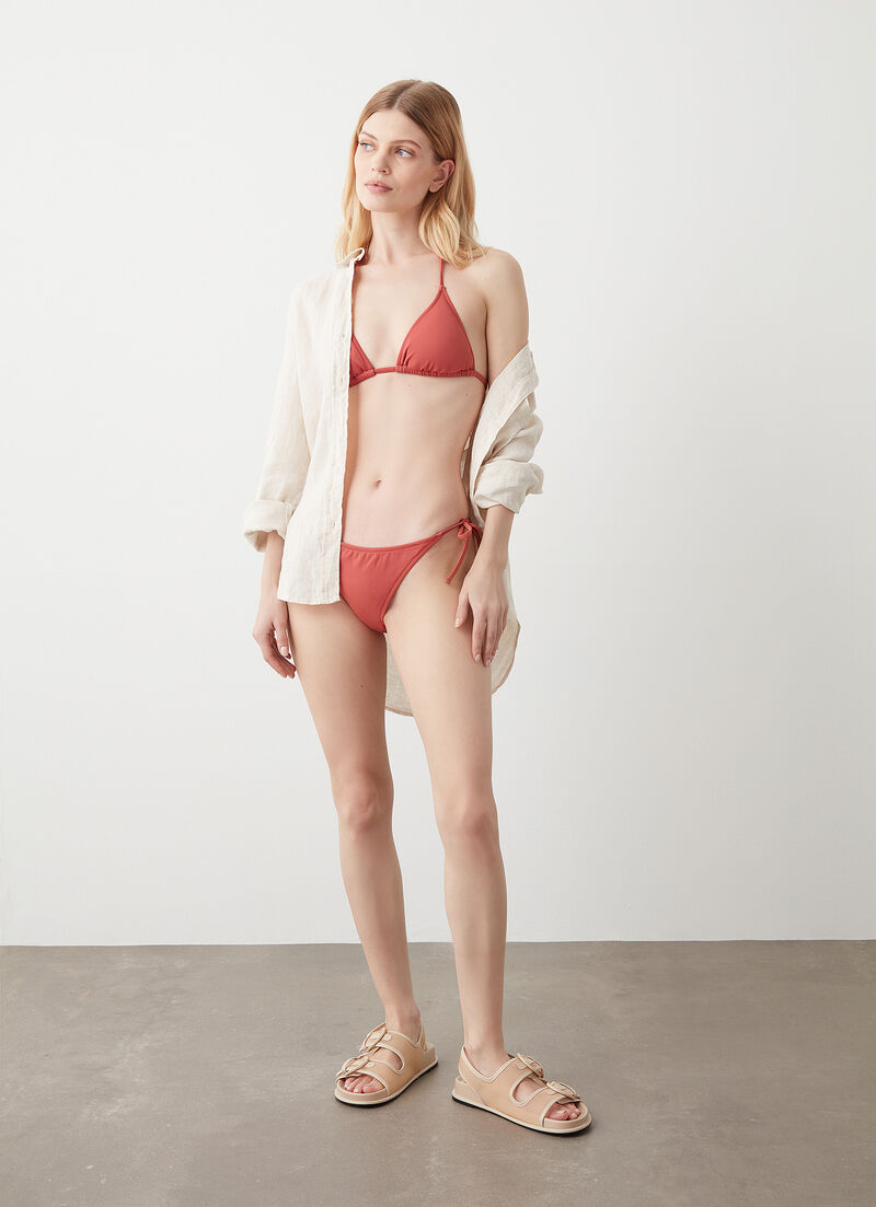 Triangle bikini with ties