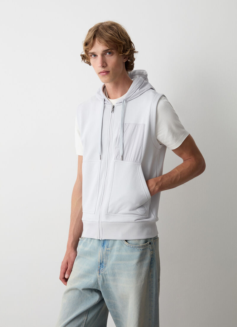 Fleece gilet with nylon details