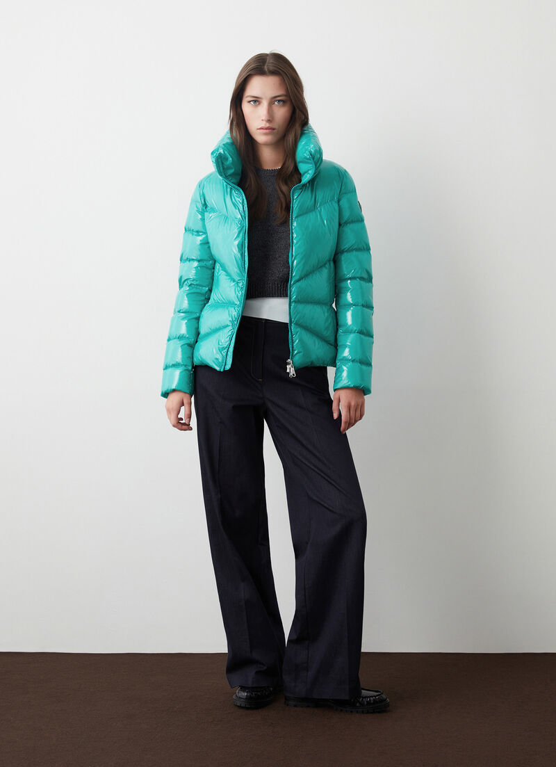 Super-glossy down jacket with padded collar