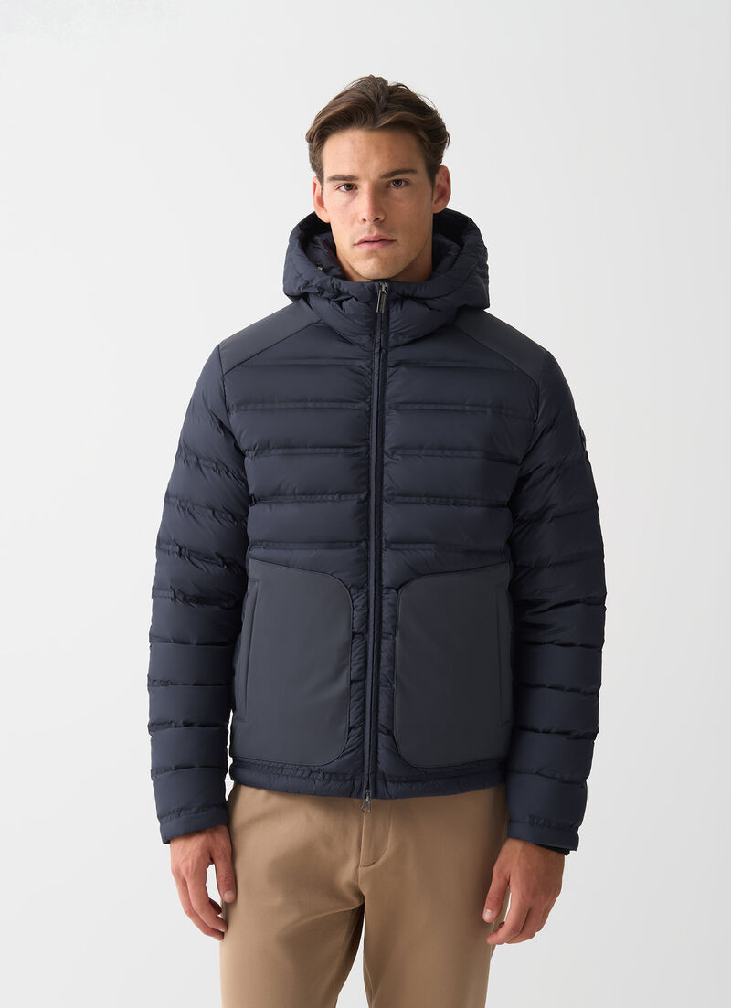 Seamless quilted down jacket with smooth inserts